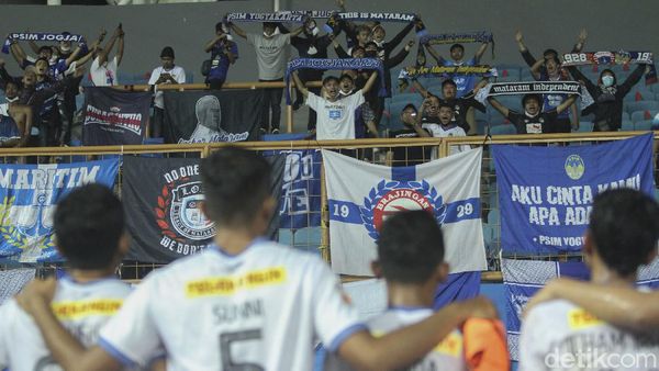 Saat Suporter Liga 2 Kembali ke Stadion