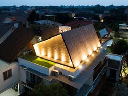 Wow! Ello Tahitoe Punya Studio Musik Mewah di Rumah