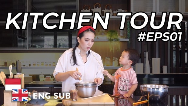 Devina adalah youtuber yang juga merupakan seorang ibu/Foto: Youtube.com/Devina Hermawan