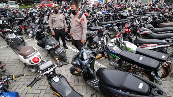 Penampakan Ratusan Motor Hasil Razia Balap Liar di Sidoarjo