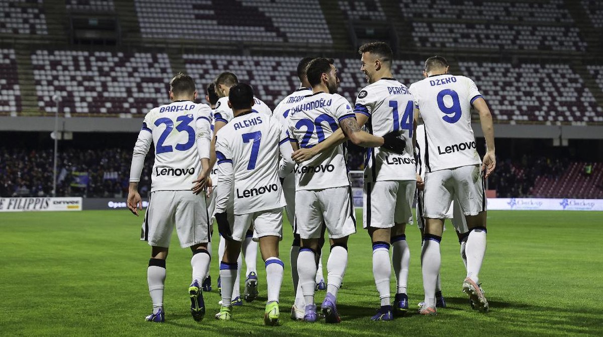 Inter Milan didukung mengejutkan Liverpool di babak 16 besar Liga Champions. (Foto: AP/Alessandro Garofalo)