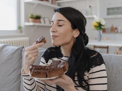 Hindari 4 Kebiasaan Konsumsi Cokelat Ini Agar Diet Berhasil