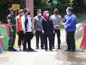 Khofifah Tinjau Lokasi Terdampak Gempa Jember, Ingatkan Pentingnya Jalur Evakuasi