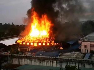 Protes Penanganan Klaster Corona, Ratusan Napi Bakar Penjara Thailand Protes Penanganan Klaster Corona, Ratusan Napi Bakar Penjara Thailand