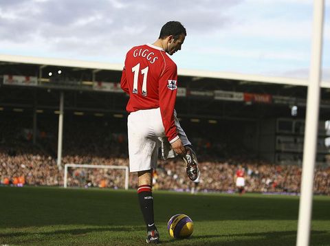 LONDON - FEBRUARY 24:  Ryan Giggs of Manchester United stands next to the ball during the Barclays Premiership match between Fulham and Manchester United at Craven Cottage on February 24, 2007 in London, England.  (Photo by Clive Mason/Getty Images)