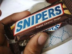 Kocak! 10 Makanan Ini Meniru Merek-merek Terkenal