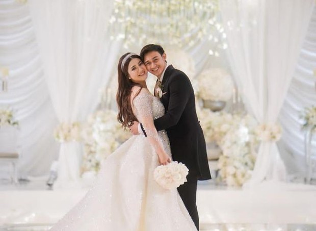 Berbahagia di tahun 2021, Hito Caesar dan Felicya Angelista resmi menikah dan telah dikarunia seorang putri/Foto: instagram.com/hitocaesar