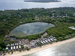 Si Perawan yang Tersembunyi di Gili Meno, Danau Air Asin