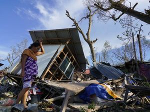 Desa di Filipina Porak Poranda Dihantam Topan Rai