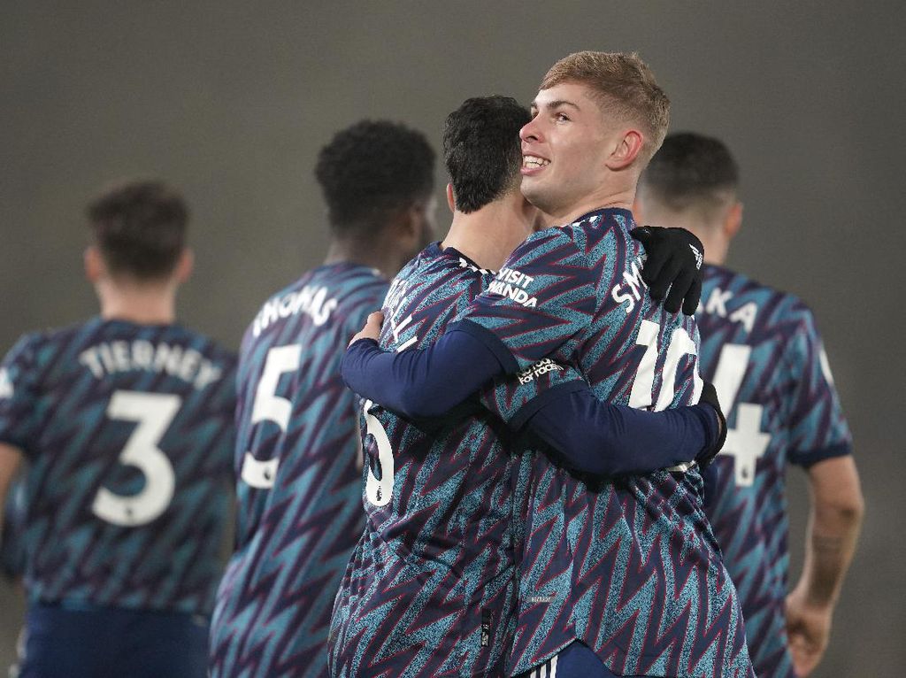 Arsenal Muda, Beda, dan Berbahaya Arsenal Muda, Beda, dan Berbahaya