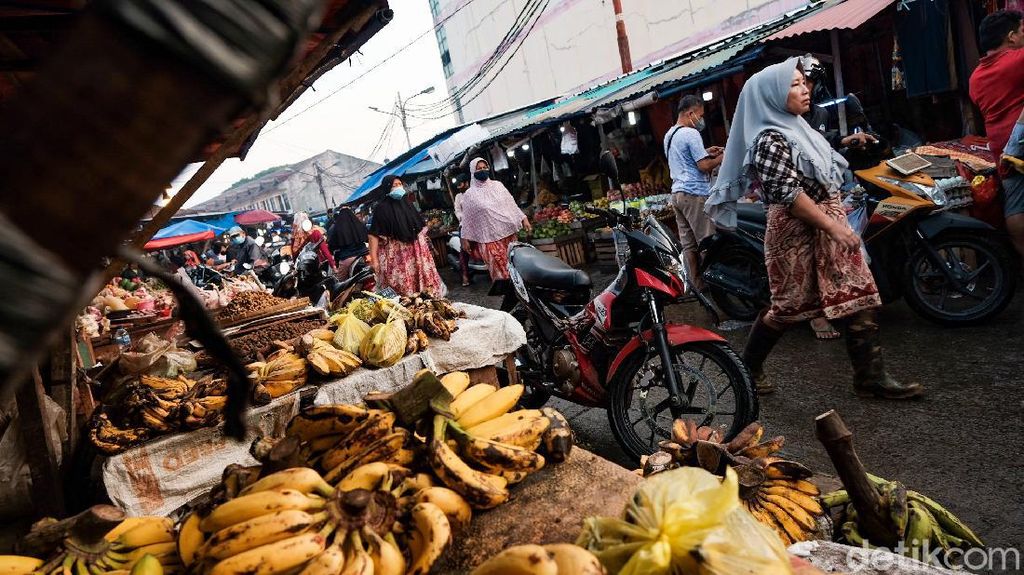 Intip Penerapan Prokes di Pasar Tradisional Saat Omicron Masuk RI