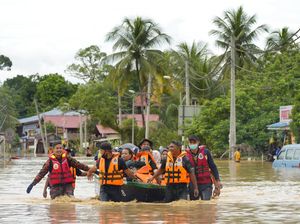 7 Orang Tewas Akibat Banjir yang Melanda Malaysia 7 Orang Tewas Akibat Banjir yang Melanda Malaysia