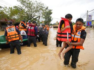 Malaysia Dikepung Banjir, Ribuan Warga Mengungsi Malaysia Dikepung Banjir, Ribuan Warga Mengungsi