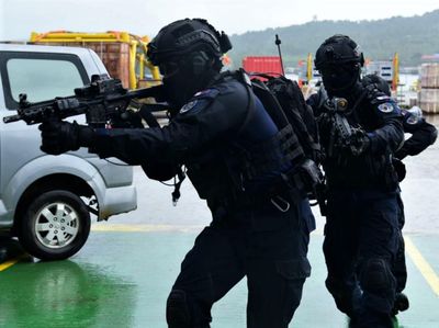 Melihat Latihan Pasukan Denjaka Lumpuhkan Aksi Teror di Matak