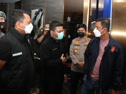 Halangi Petugas Razia Prokes, Sekuriti Embassy Club Diamankan