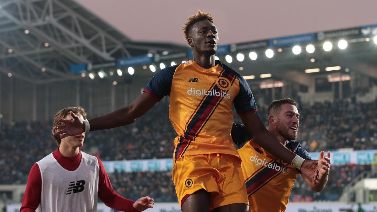 Tammy Abraham mencetak dua gol kala AS Roma menang 4-1 atas Atalanta. (Foto: Getty Images/Emilio Andreoli)