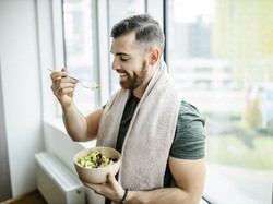 7 Makanan Alami yang Bikin Sperma Tokcer dan Lincah