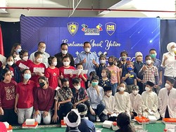 Gandeng GERAK BS & IMI, Bamsoet Berikan Santunan ke 200 Anak Yatim