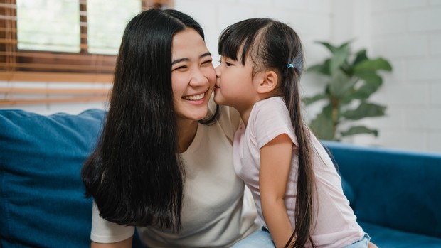 Cara membujuk anak agar mau melakukan vaksin covid-19/freepik/tirachardz Bantu siapkan psikologi anak sebelum melakukan vaksinasi covid-19.
