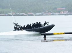 Potret Pasukan Elite TNI AL Simulasi Bebaskan Sandera Teroris di Kepri