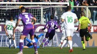 Gol Dusan Vlahovic membawa Fiorentina pulang dari markas Sassuolo dengan hasil seri lewat skor 2-2. (Foto: Getty Images/Alessandro Sabattini)