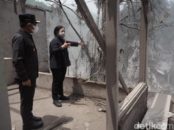 Puan Datang ke Lokasi Terdampak Erupsi Semeru, Relawan Dapat Kartu BPJS