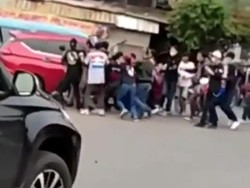 Heboh Bentrok Antar Kelompok di Cimahi Saat Penggalangan Dana Bencana