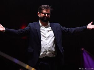 Kalahkan Kast, Politikus Muda Gabriel Boric Terpilih Jadi Presiden Cile