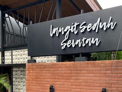 Nyore Sambil Menunggu Makan Malam di Langit Seduh Selatan, Kemang