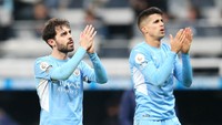 Manchester City - 2021/22. Man City memimpin klasemen saat Natal dan akhirnya keluar sebagai juara, unggul satu poin atas Liverpool. Foto: Getty Images/Alex Livesey