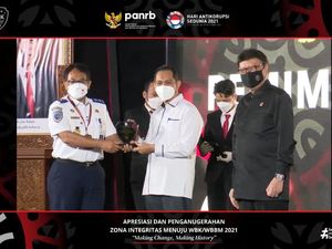 17 Unit Kerja Raih WBBM-WBK, Menhub Raih Penghargaan dari KemenPAN-RB