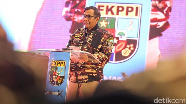 Momen Mahfud MD Buka Munas FKPPI