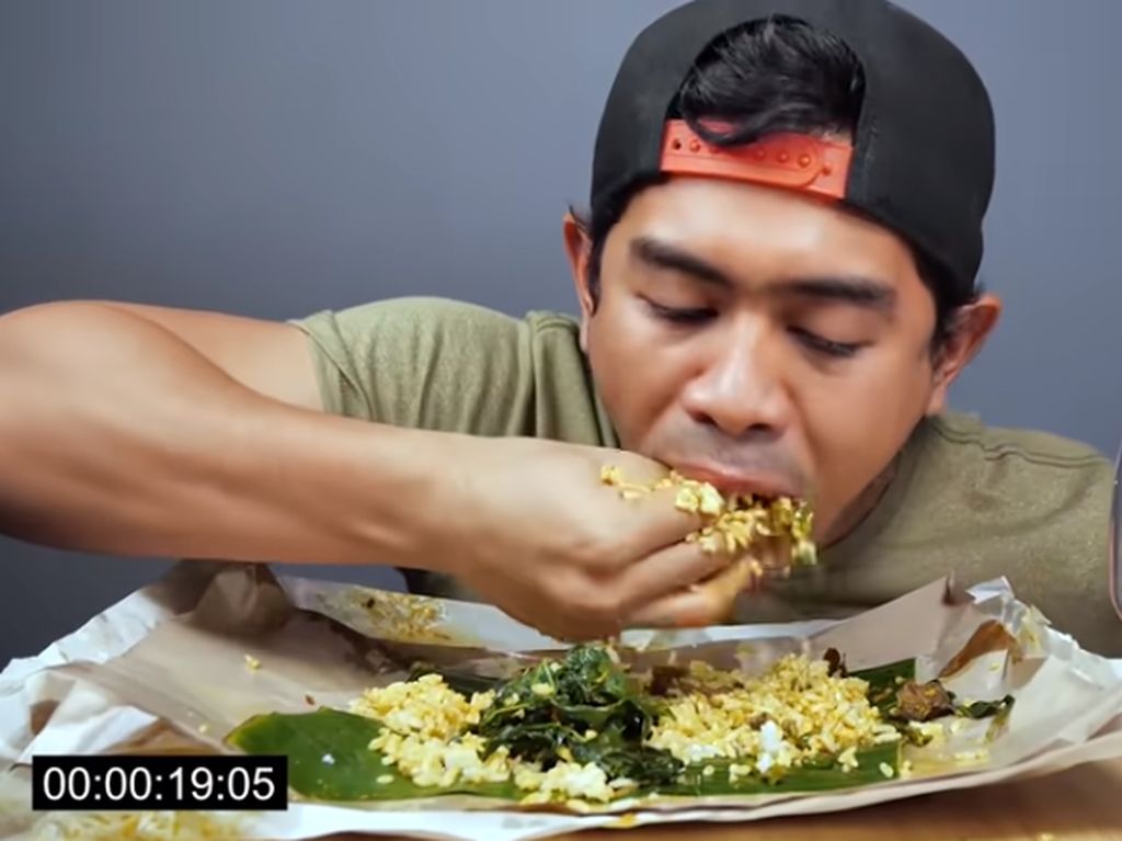 5 Bukti Rekor Makan Tercepat Tanboy Kun, Bisa Lahap Nasi Padang 39 Detik!