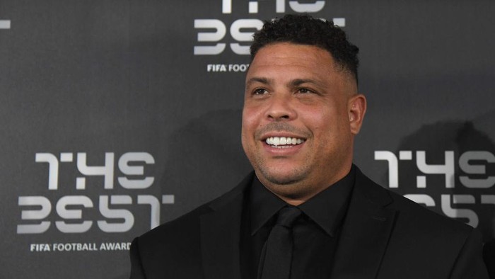 MILAN, ITALY - SEPTEMBER 23:  Ronaldo Luís Nazário de Lima attends The Best FIFA Football Awards 2019 at the Teatro Alla Scala on September 23, 2019 in Milan, Italy.  (Photo by Claudio Villa/Getty Images)