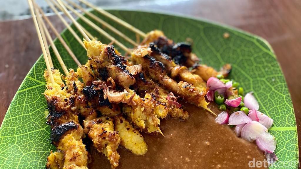 Di Tebet Ada Warung Sate Kelapa khas Surabaya yang Legendaris Di Tebet Ada Warung Sate Kelapa khas Surabaya yang Legendaris