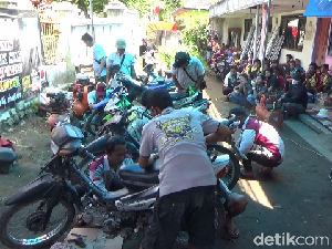 Korban Terdampak Semeru Dapat Servis dan Ganti Oli Gratis Korban Terdampak Semeru Dapat Servis dan Ganti Oli Gratis