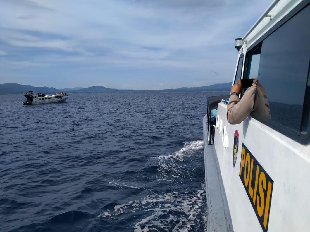 5 Penumpang Lompat Saat Speedboat Dihantam Ombak di Maluku, 1 Orang Tewas