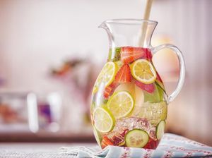 Cara Membuat Infused Water dan Manfaatnya Cara Membuat Infused Water dan Manfaatnya