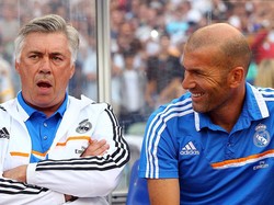 Dilansir dari Marca, Real Madrid Carlo Ancelotti dan Zinedine Zidane pernah jadi pelatih dan asisten pelatih Madrid di musim 2013-2014 (Getty Images/Shaun Botterill)