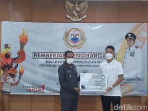 Pulang Kampung, Anthony Ginting Terima Kadeudeuh dari Pemkot Cimahi