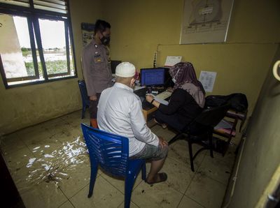 Banjir di Banjar, Vaksinasi dan Kantor Polisi Tetap Layani Warga
