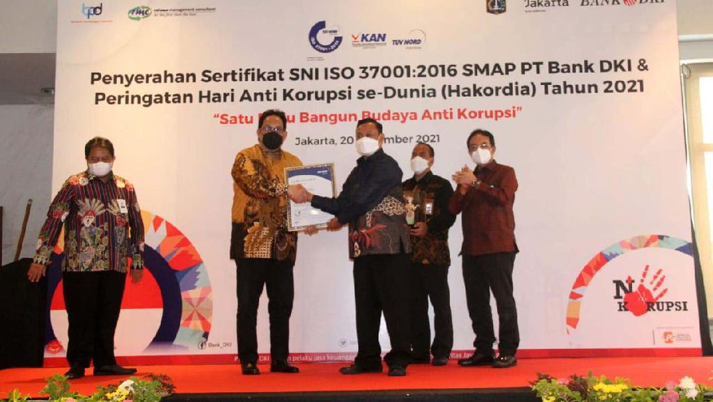 Bank DKI Raih Sertifikat SNI ISO 37001:2016 Bank DKI Raih Sertifikat SNI ISO 37001:2016