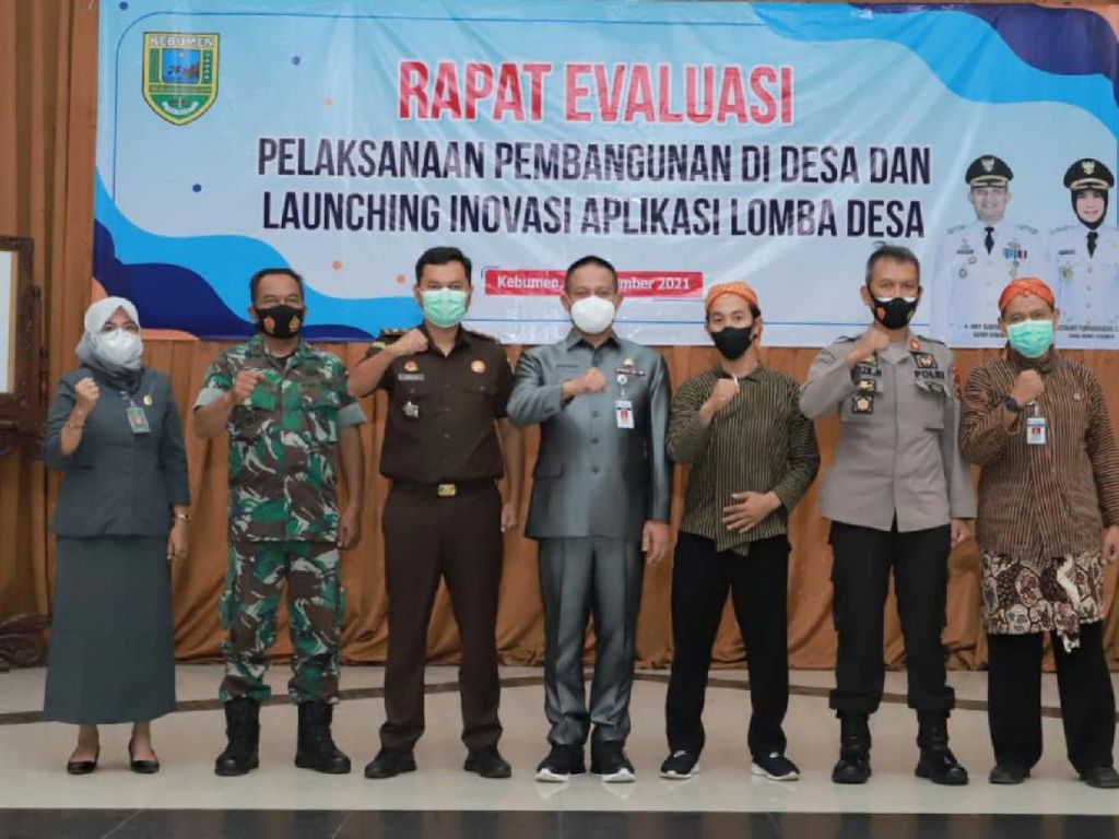 Bupati Kebumen Gelar Lomba Inovasi Desa, Hadiah 12 Unit Mobil Bupati Kebumen Gelar Lomba Inovasi Desa, Hadiah 12 Unit Mobil