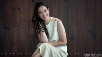 Elvira Devinamira, Sang Putri yang Hobi Berkuda