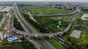 Foto Udara Gerbang Tol Gedebage yang Belum Juga Dibuka