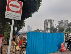 detikcom Do Your Magic: Lebih Sebulan, Galian Drainase di Gatsu Belum Selesai