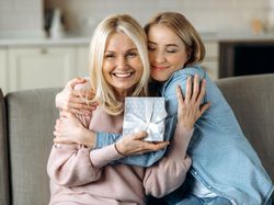 Selamat Hari Ibu 22 Desember Menggema di Medsos, Netizen Ramai Pasang Twibbon