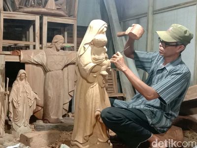 Jelang Natal, Perajin Patung Kebanjiran Order