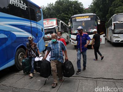 Jelang Nataru Penumpang Bus di Terminal Kampung Rambutan Meningkat