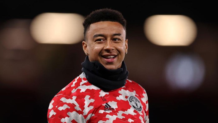 MANCHESTER, ENGLAND - OCTOBER 20: Jesse Lingard of Manchester United looks on during the warm up prior to the UEFA Champions League group F match between Manchester United and Atalanta at Old Trafford on October 20, 2021 in Manchester, England. (Photo by Naomi Baker/Getty Images)